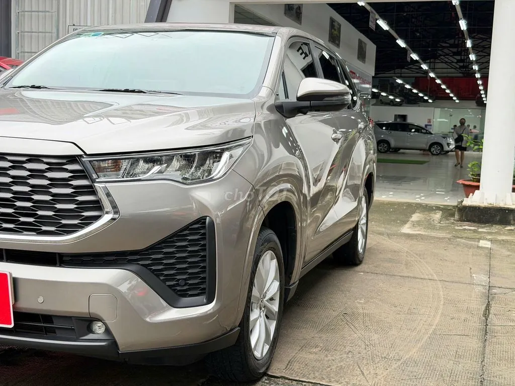 Toyota Innova Cross
