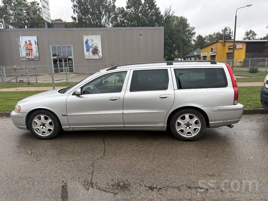 Volvo V70 2004 photo 5