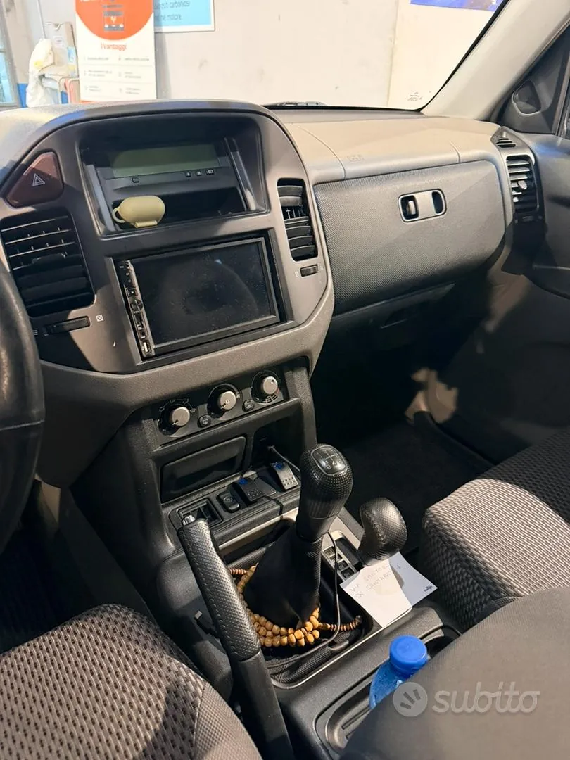 Mitsubishi Pajero 2003 photo 4