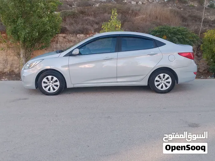 Hyundai Accent 2017 photo 4
