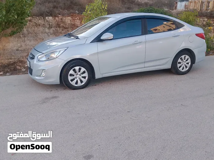 Hyundai Accent 2017 photo 3