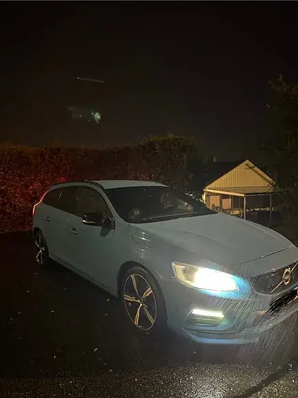 Volvo V60 2015 photo 2