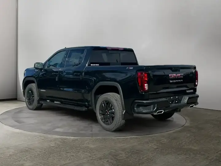 GMC Sierra 1500 2026 photo 3