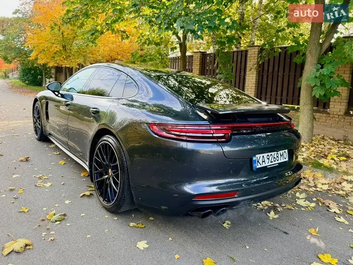 Porsche Panamera 2018 photo 5