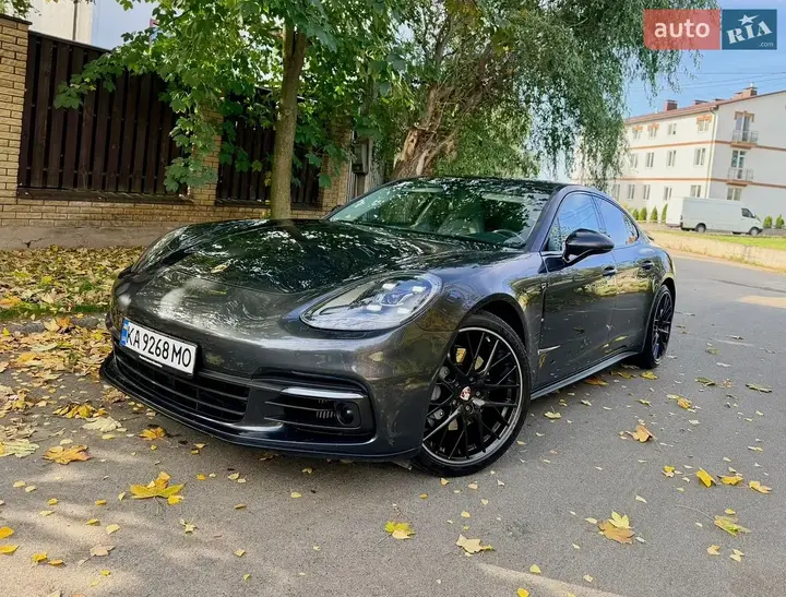 Porsche Panamera 2018 photo 2