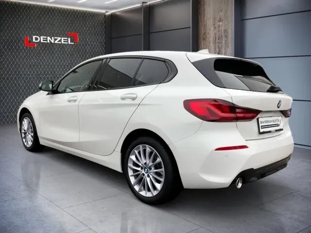 BMW 1 Series 2024 photo 3