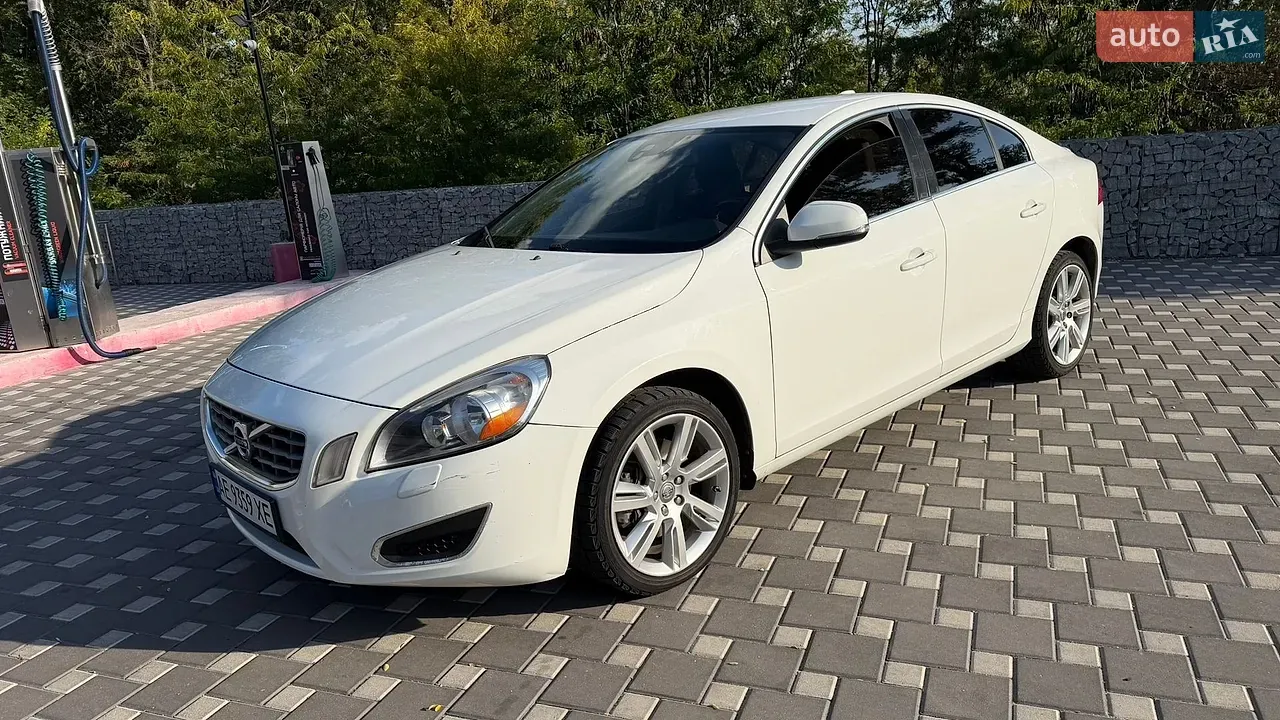 Volvo S60 2013 photo 3