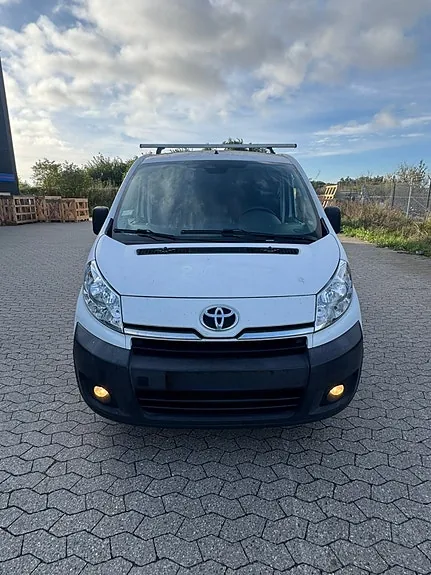 Toyota Proace 2015 photo 2
