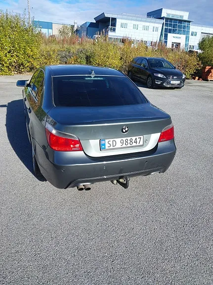 BMW 520I 2004 photo 2
