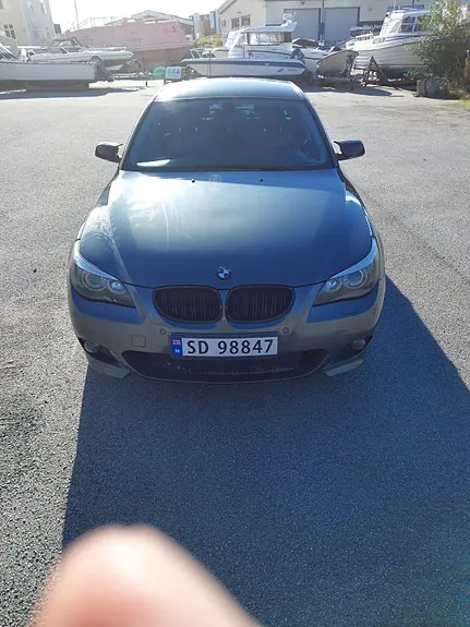 BMW 520I