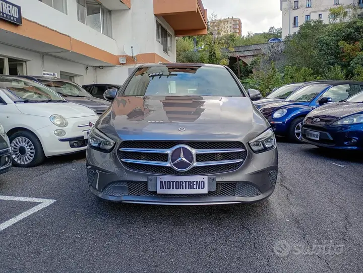 Mercedes-Benz B 180 2019 photo 2