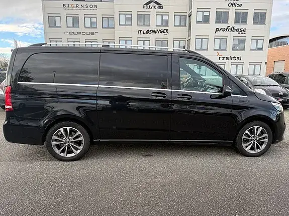 Mercedes-Benz Eqv 300 2022 photo 4