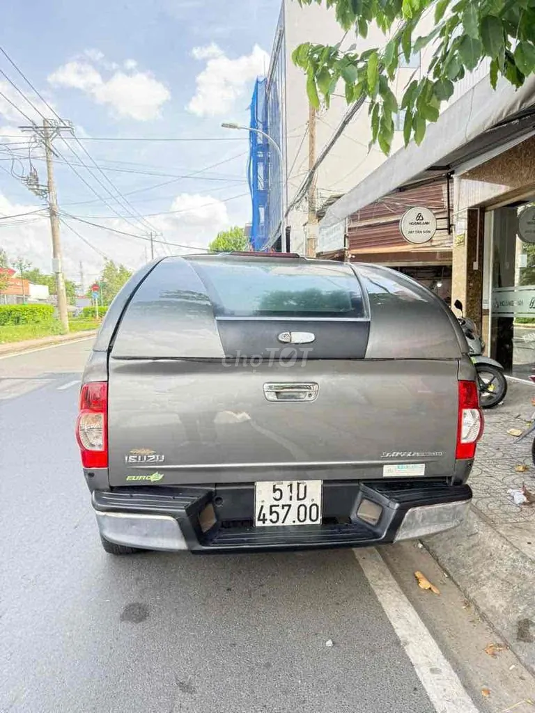 Isuzu D-Max 2010 photo 2