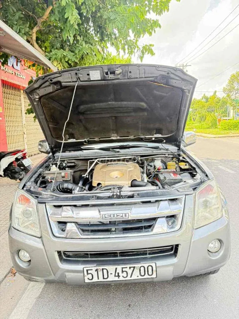 Isuzu D-Max 2010 photo 3