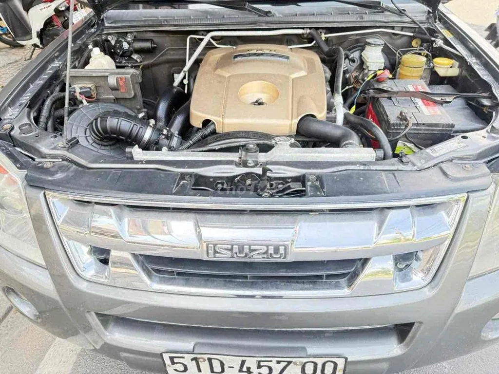Isuzu D-Max 2010 photo 5