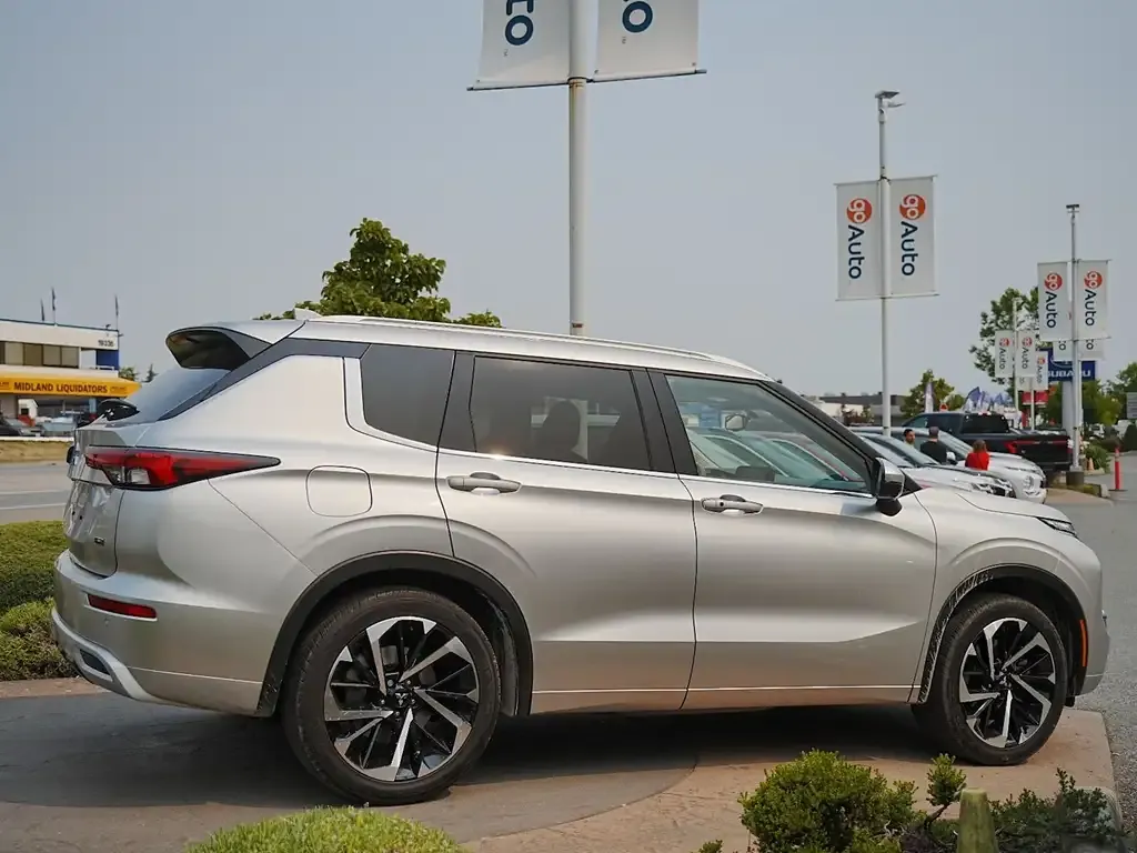Mitsubishi Outlander 2024 photo 5
