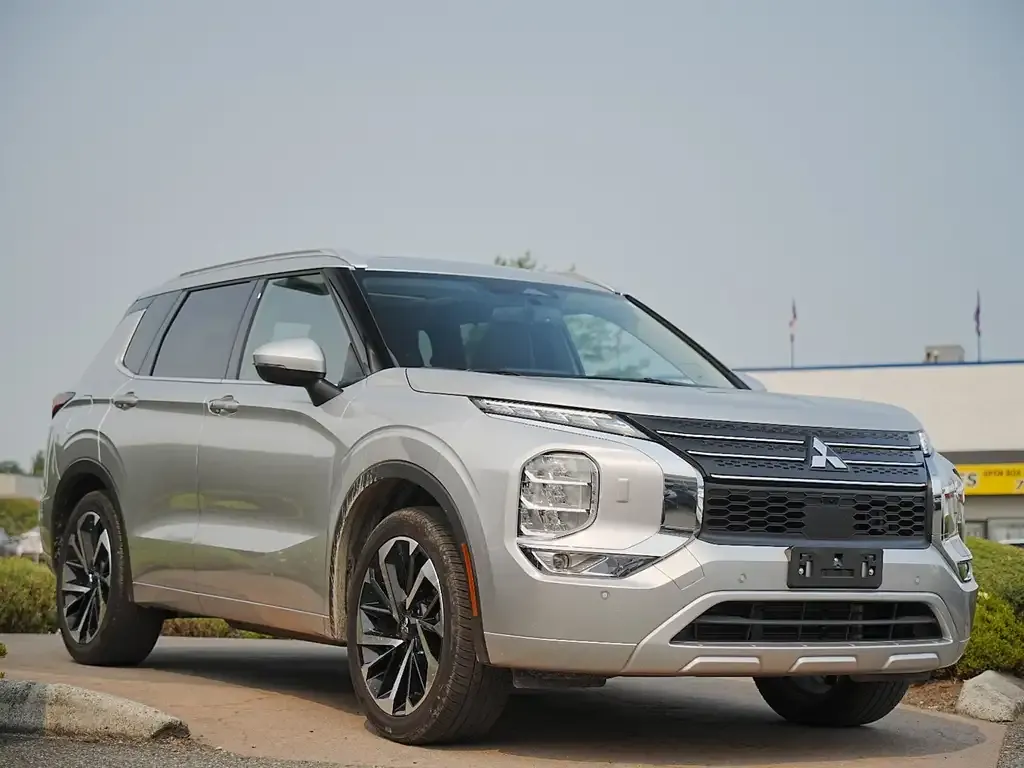 Mitsubishi Outlander 2024 photo 4