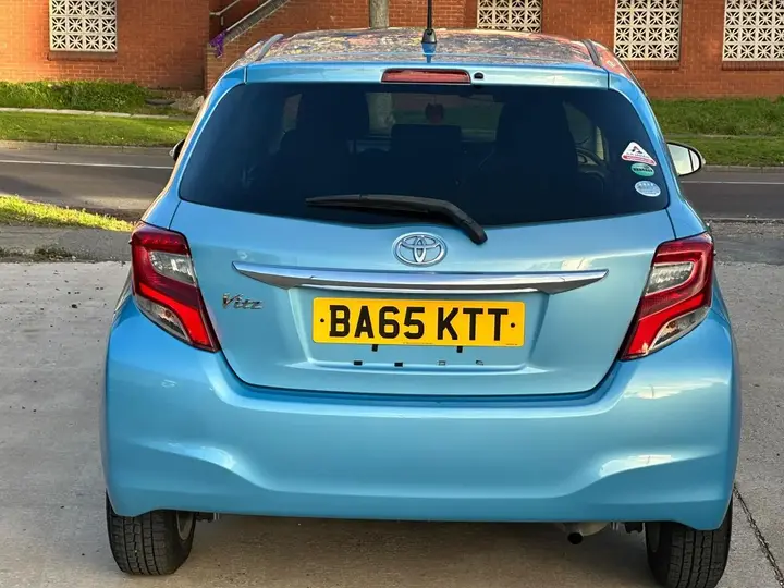 Toyota Yaris 2016 photo 4