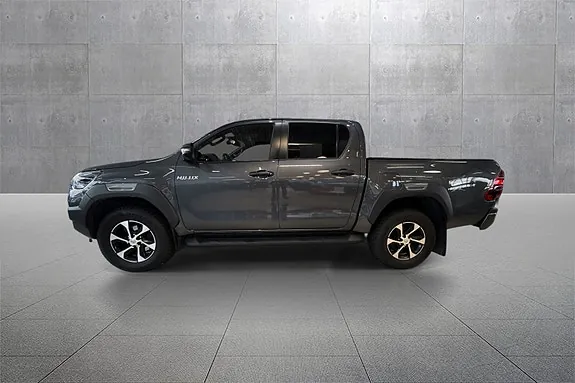 Toyota Hilux 2023 photo 2