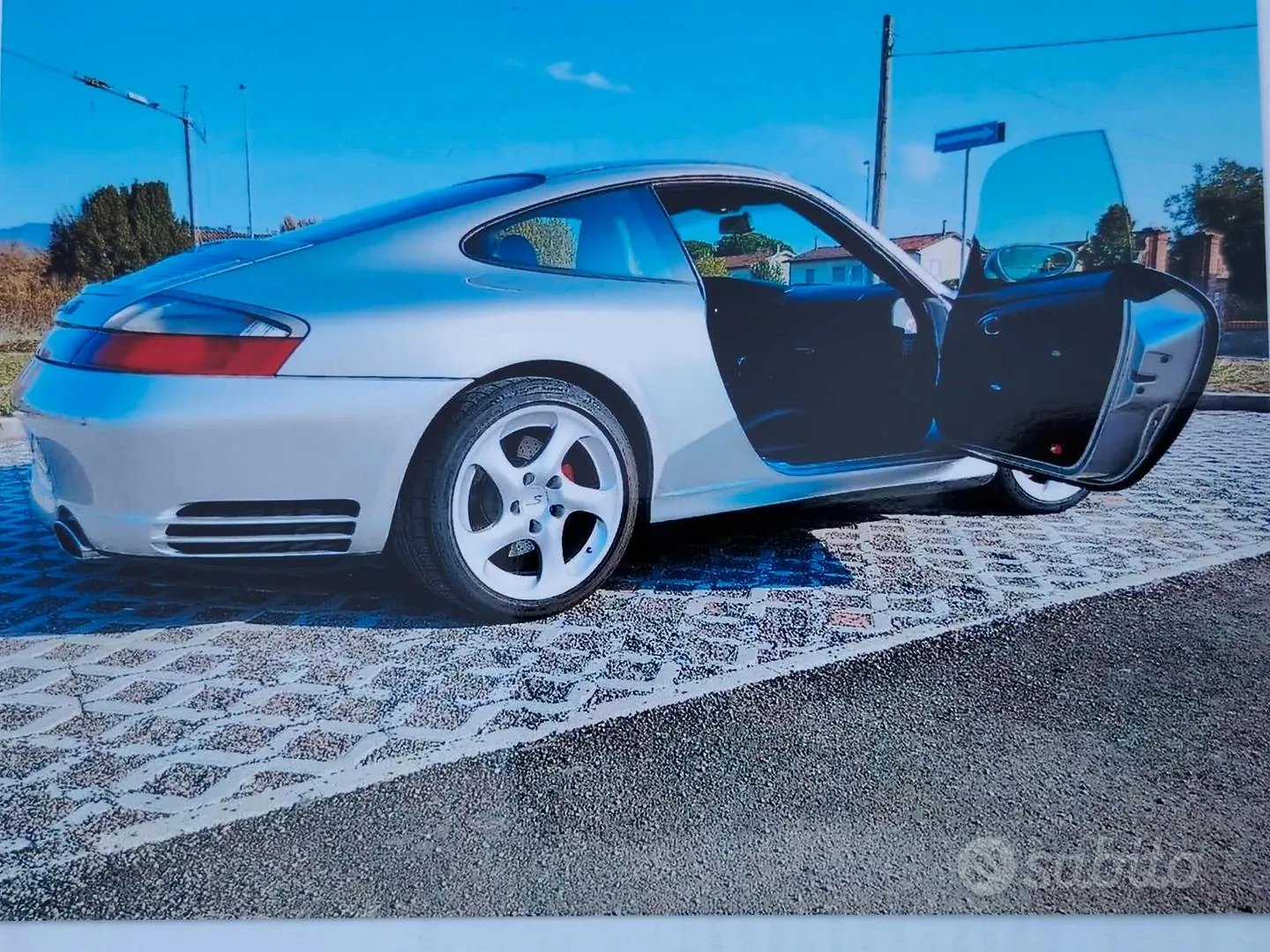 Porsche 911 2002 photo 2