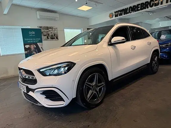 Mercedes-Benz Gla200 2024 photo 2