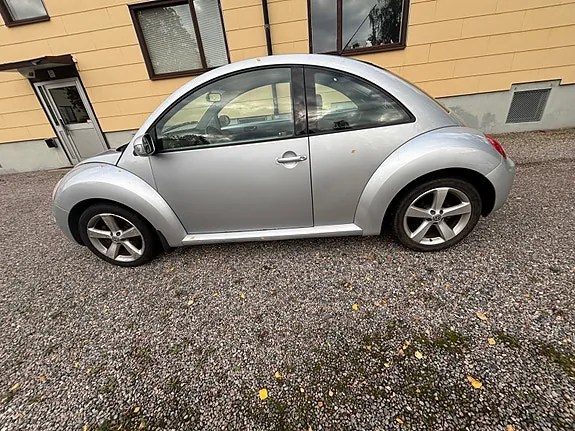 Volkswagen New Beetle 2008 photo 3