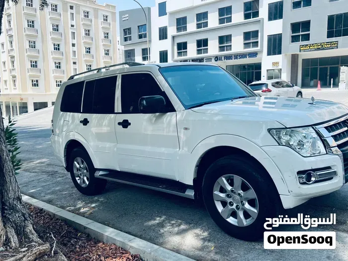 Mitsubishi Pajero 2017 photo 4
