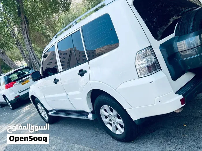 Mitsubishi Pajero 2017 photo 2