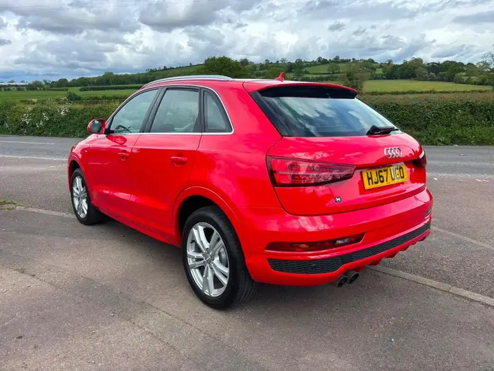 Audi Q3 2017 photo 4