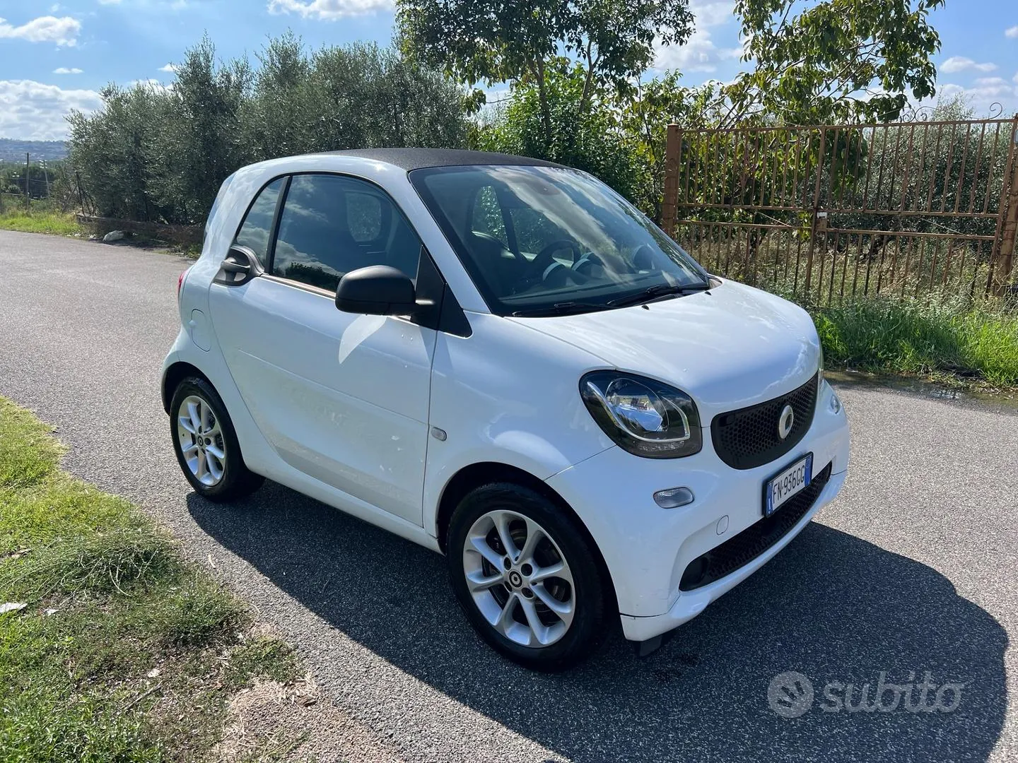 Smart Fortwo 2018 photo 2