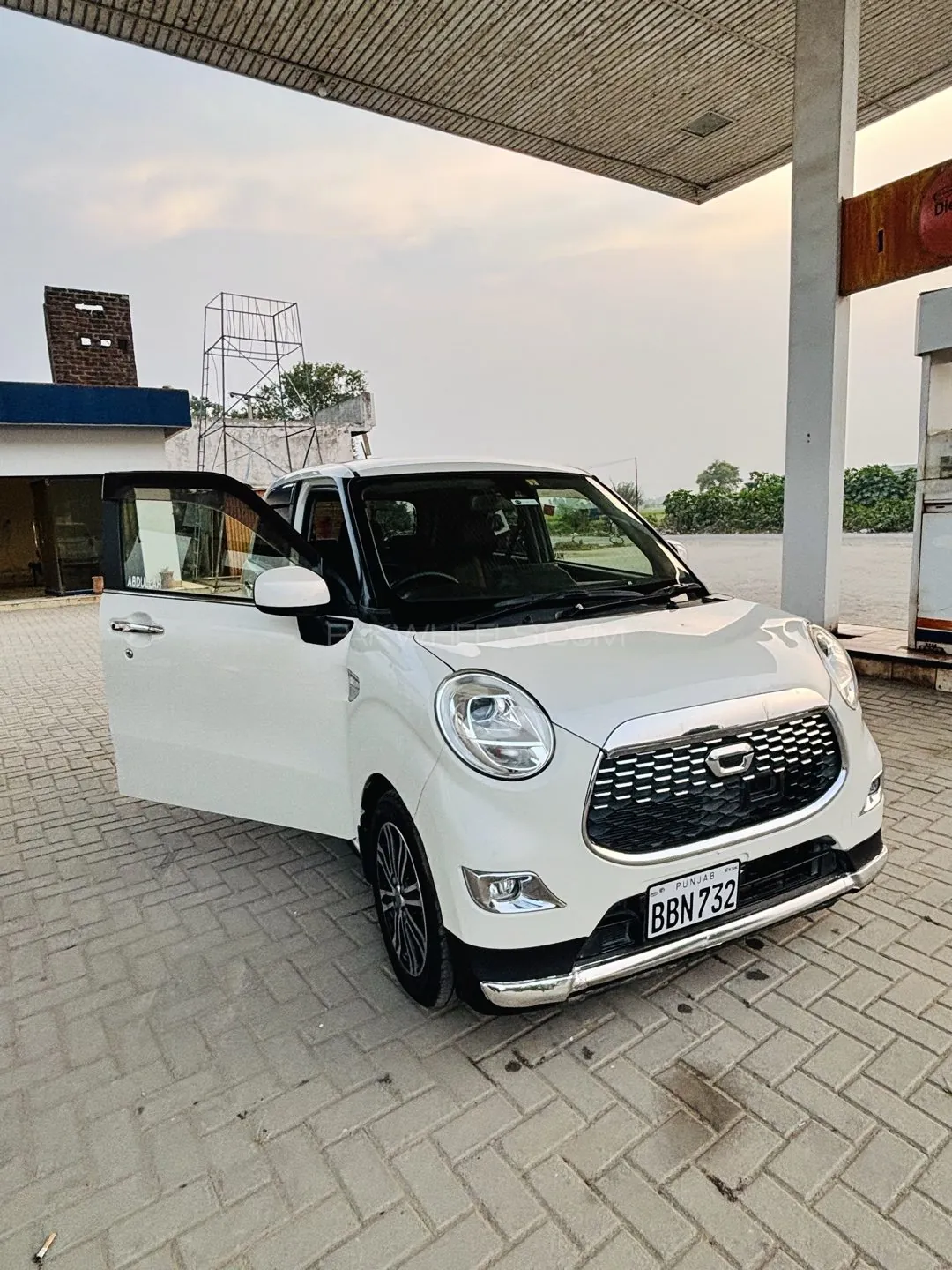 Daihatsu Cast