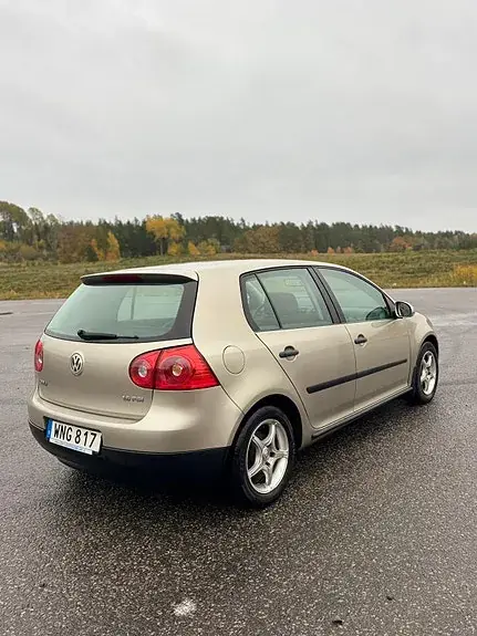 Volkswagen Golf 5 2005 photo 4