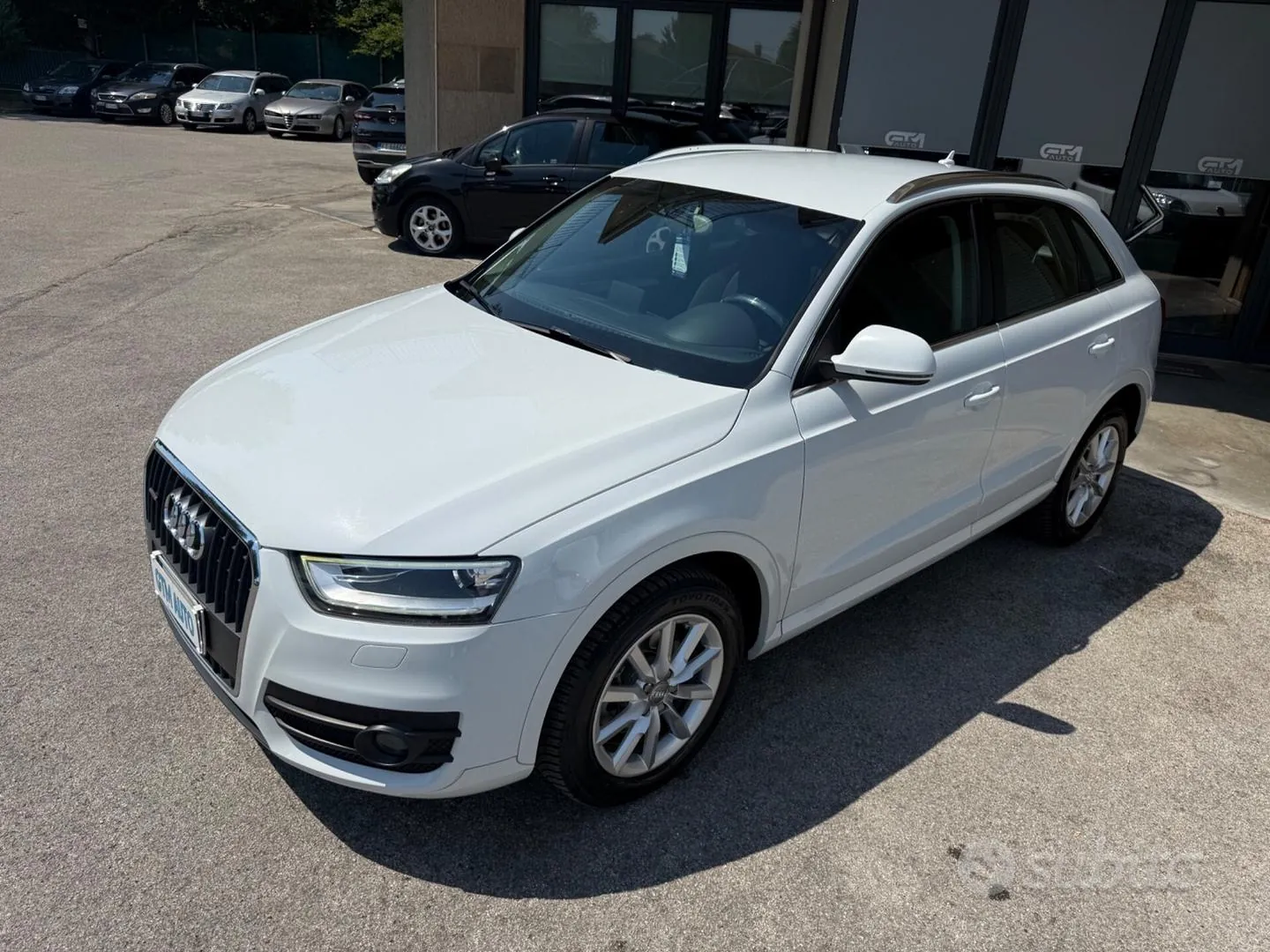 Audi Q3 2013 photo 2