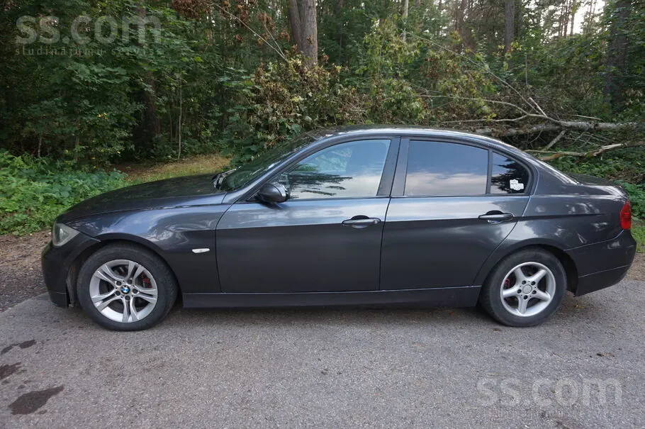 BMW 318D 2007 photo 2