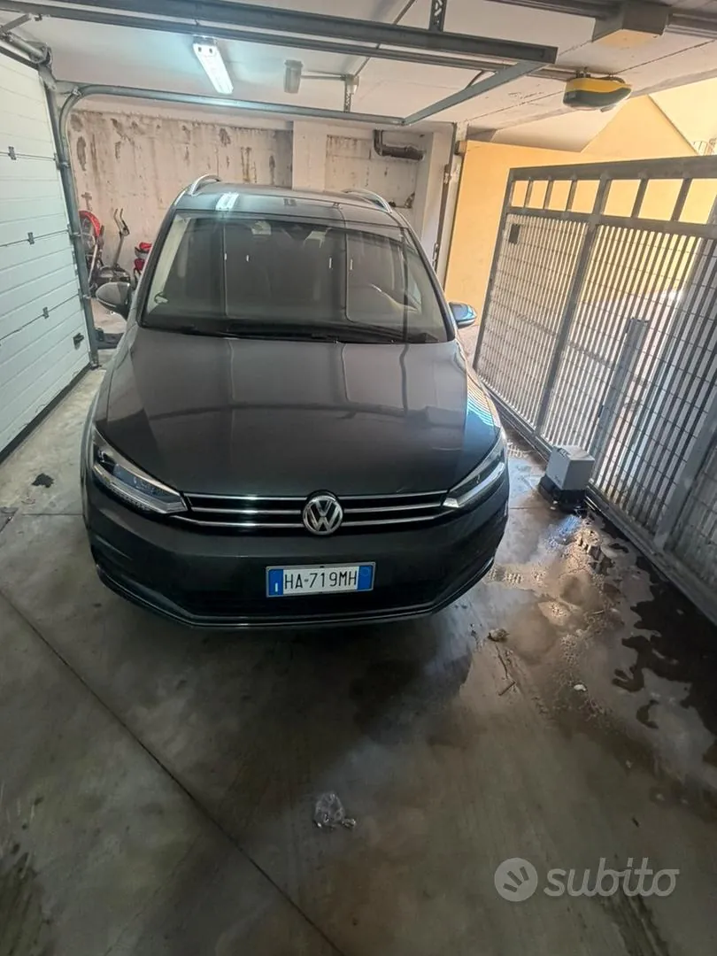 Volkswagen Touran 2025 photo 2