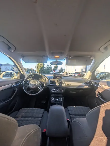 Audi Q3 2012 photo 4