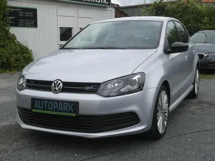 Volkswagen Polo V