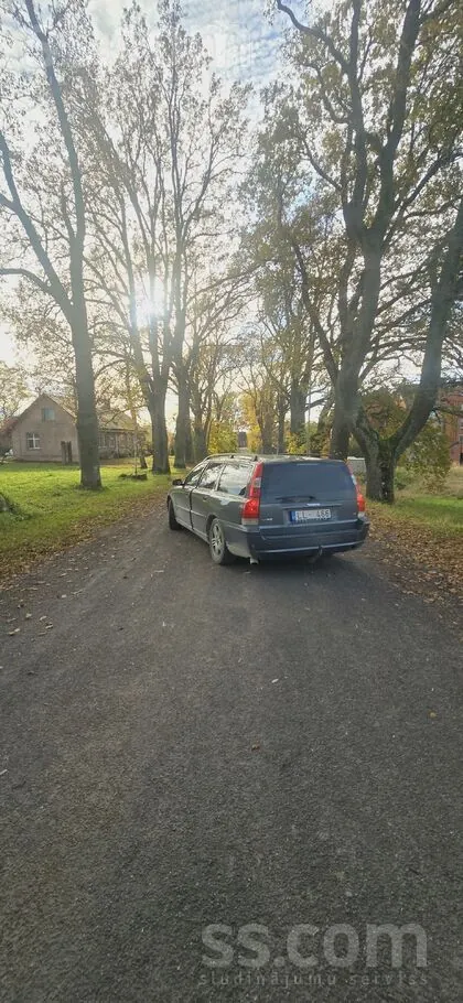Volvo V70 2006 photo 2