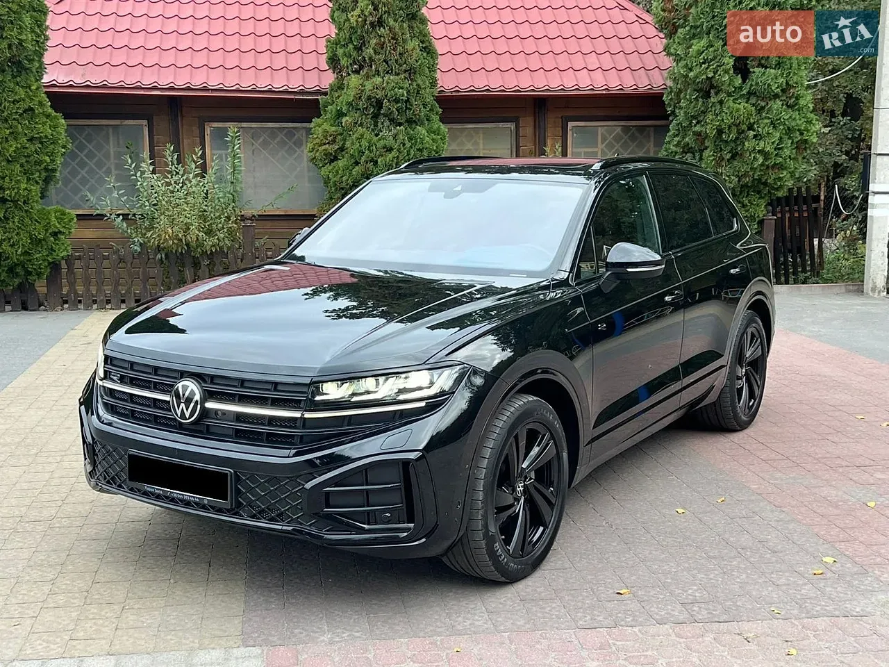Volkswagen Touareg 2024 photo 2