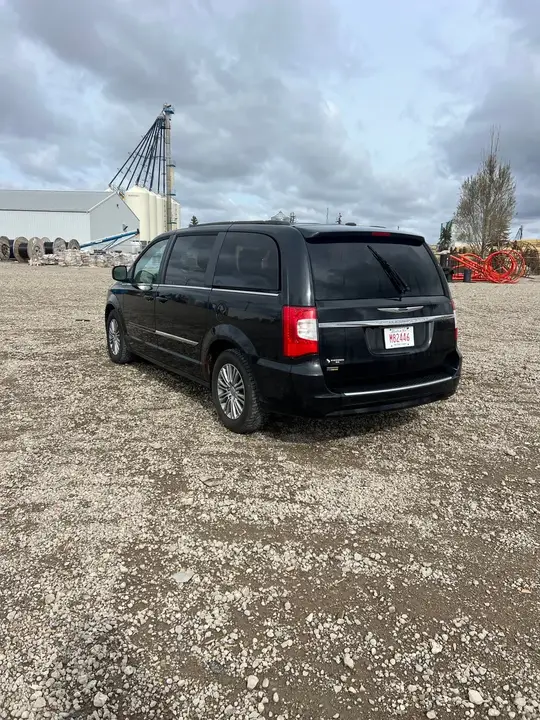 Chrysler Town & Country 2015 photo 4