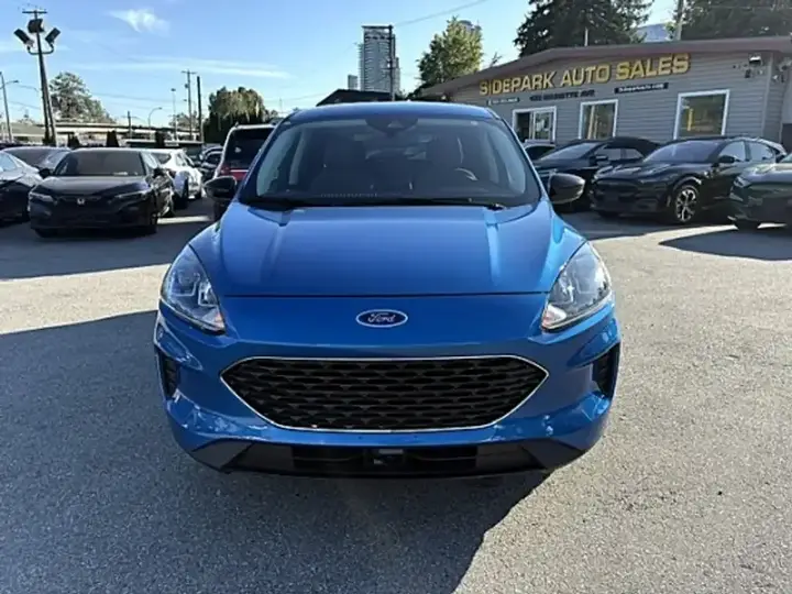 Ford Escape 2021 photo 2