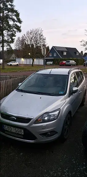 Ford Focus 2009 photo 2