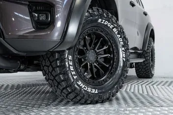 Ford Everest 2023 photo 3