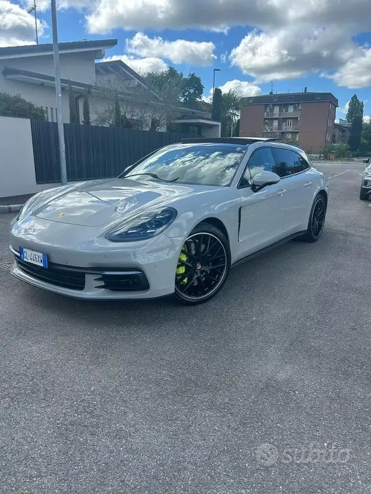 Porsche Panamera 2018 photo 2