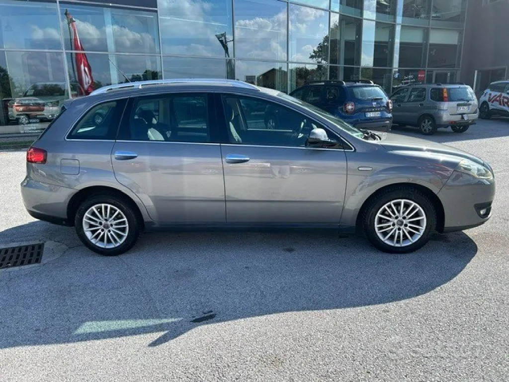 Fiat Croma 2010 photo 3