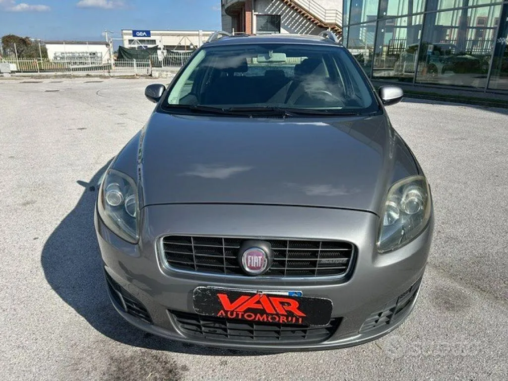 Fiat Croma 2010 photo 2