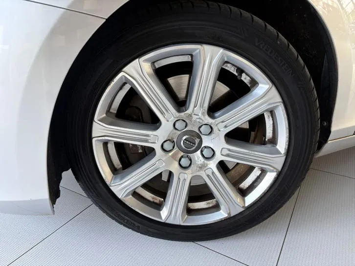Volvo V40 2017 photo 2