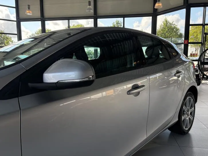 Volvo V40 2017 photo 3