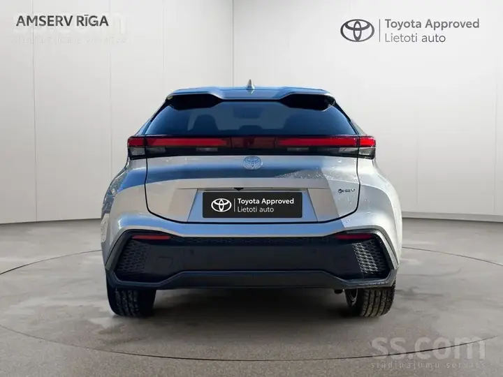 Toyota C-Hr 2025 photo 4