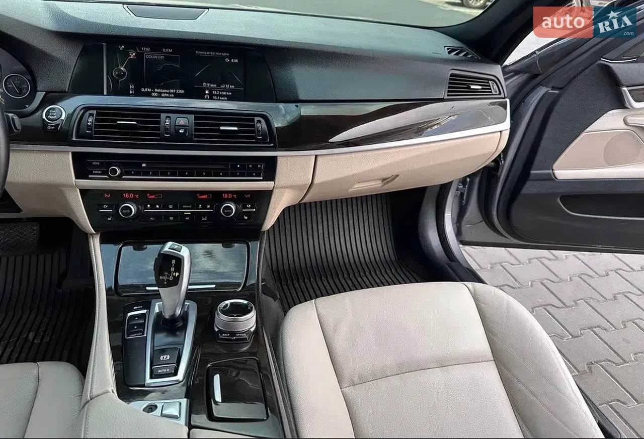 BMW 5 Series 2012 photo 4